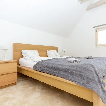 Appartement Bbq Terrace Balaton 2br Balatonszarszo