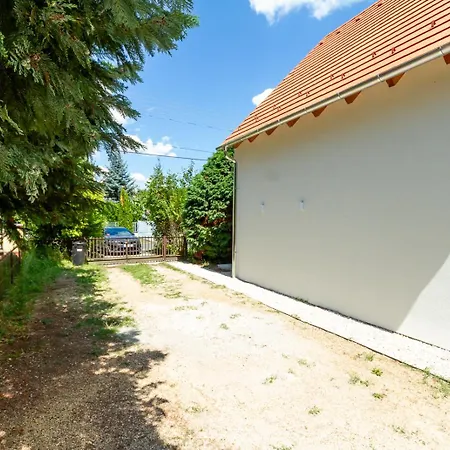 Bbq Terrace Balaton 2br By Nw バラトンサールソー